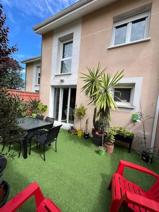 Jolie Maison Paisible กูฌ็อง-เมสทราส ภายนอก รูปภาพ